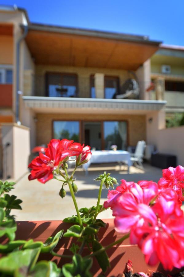 Egri Otthonom Vendeghaz Hotel Exterior photo